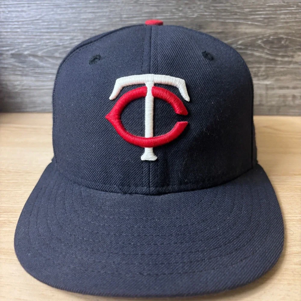 Vintage Minnesota Twins Hat Cap Fitted‎ 6 3/4 Blue Wool New Era MLB Baseball USA